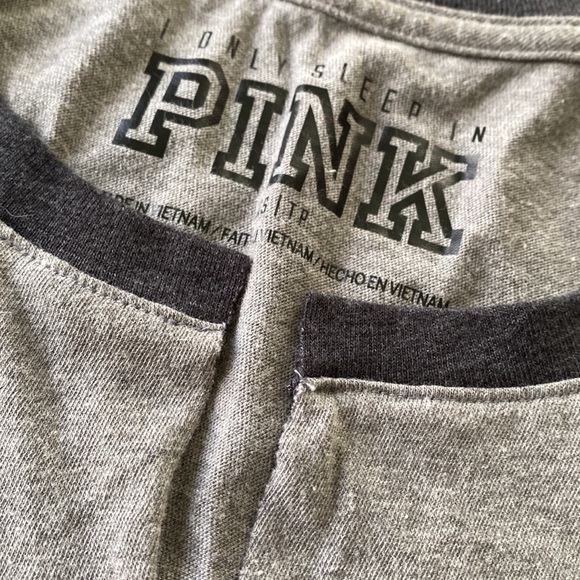 Victoria's Secret PINK Snooze Queen - Picture 3 of 4